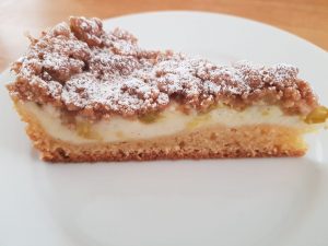 2021-rhabarbaerkuchen