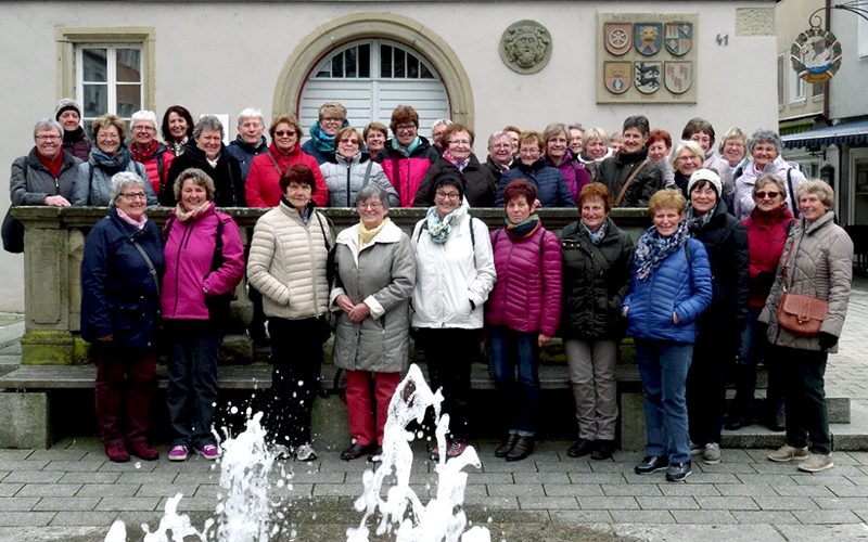 Landfrauen_schwungfeder Landfrauen_schwungfeder